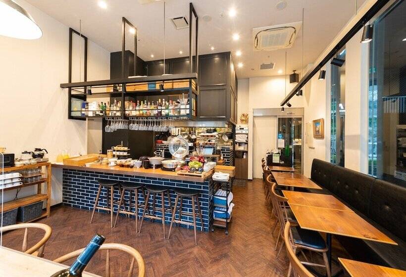 Apa Hotel Ochanomizu Ekikita