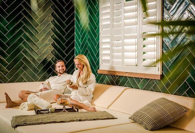 هتل Brown Beach House & Spa