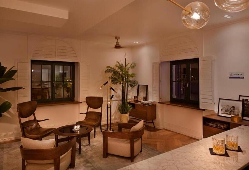 هتل Brown Beach House & Spa