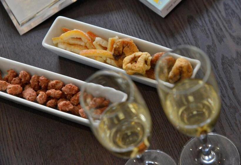 هتل Brown Beach House & Spa