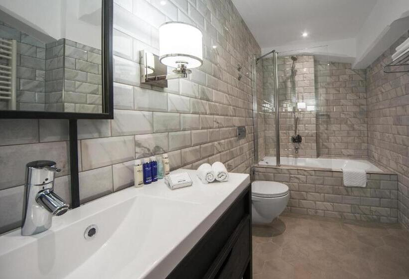 هتل Brown Beach House & Spa