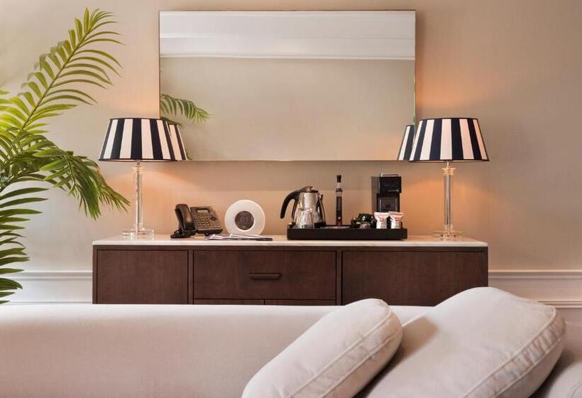 هتل Brown Beach House & Spa