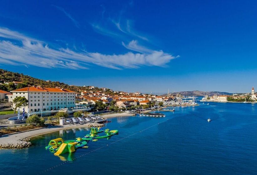 هتل Brown Beach House & Spa