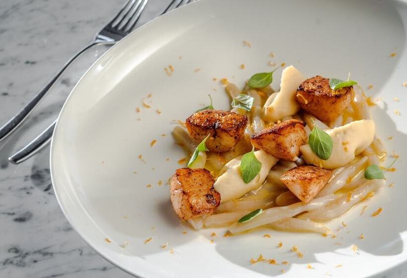 هتل Brown Beach House & Spa