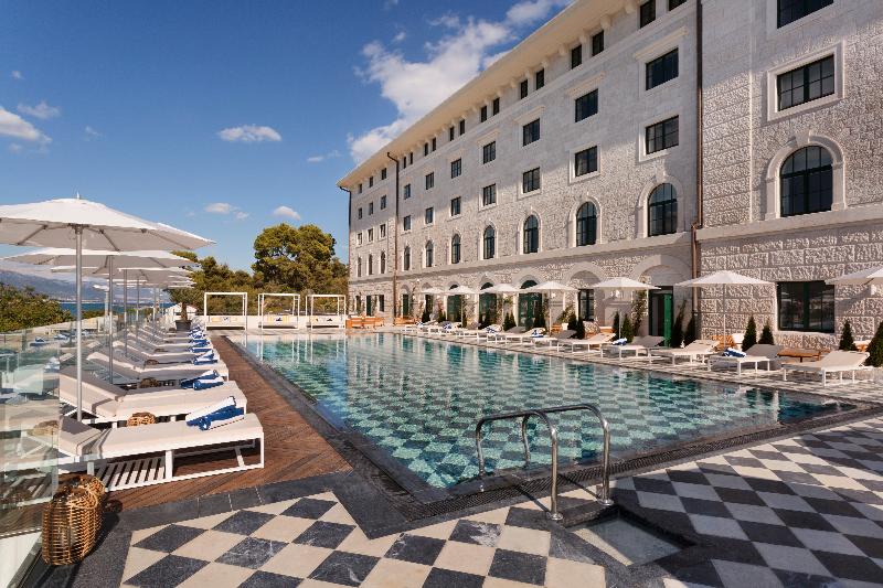 هتل Brown Beach House & Spa