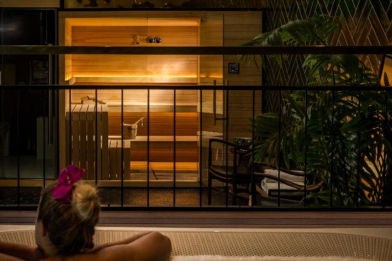 هتل Brown Beach House & Spa