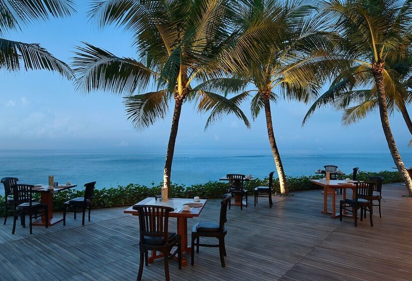 فندق Candi Beach Villas