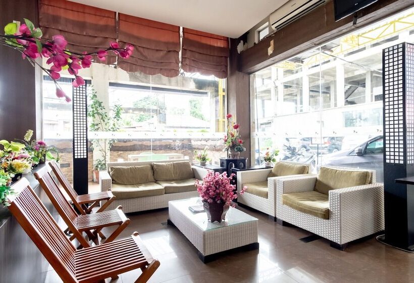 Отель Capital O 2023 Medan Ville