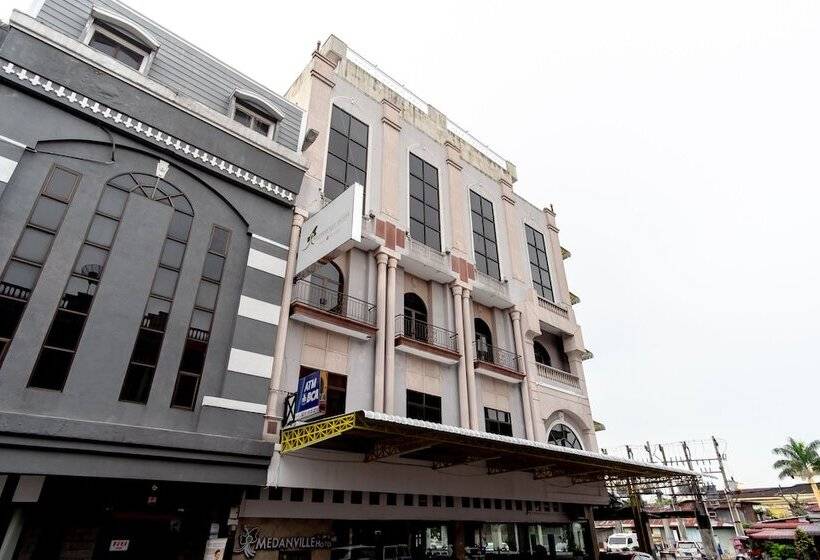 Отель Capital O 2023 Medan Ville