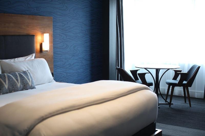 ホテル The Frances Modern Inn