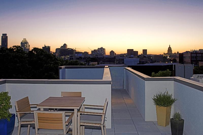 ホテル The Frances Modern Inn