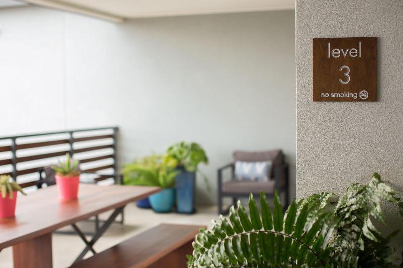 ホテル The Frances Modern Inn