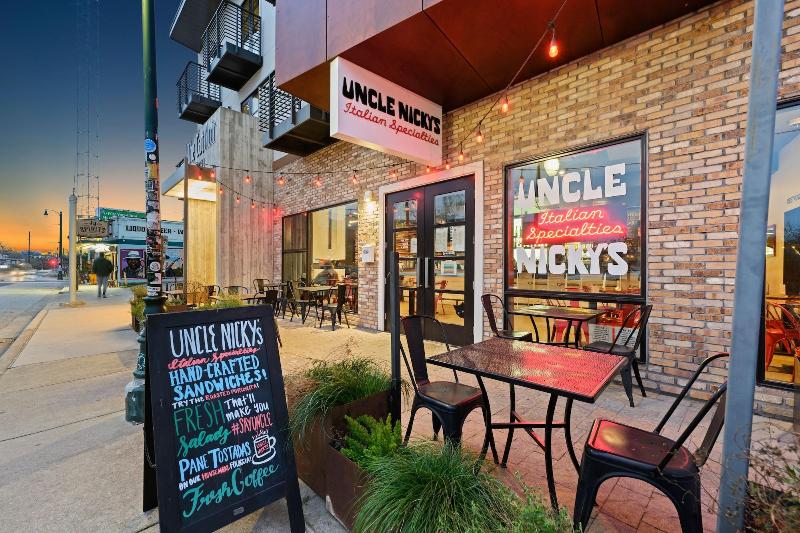 ホテル The Frances Modern Inn