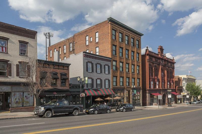 فندق Fairfield Inn & Suites By Marriott Geneva Finger Lakes