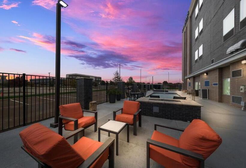 هتل Four Points By Sheraton Plano