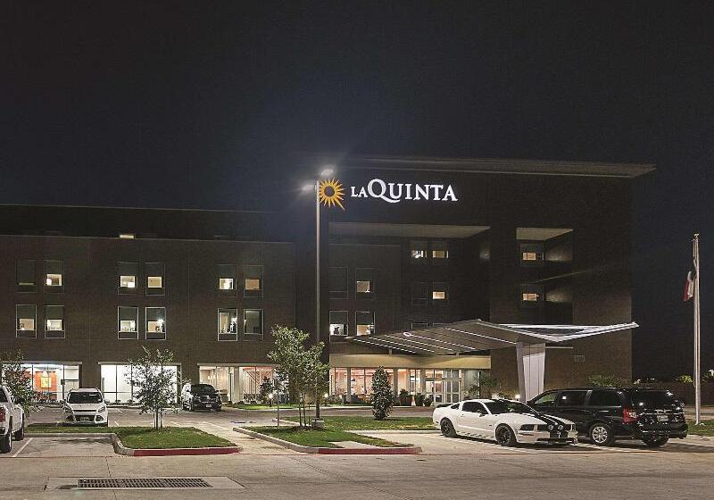 هتل Four Points By Sheraton Plano