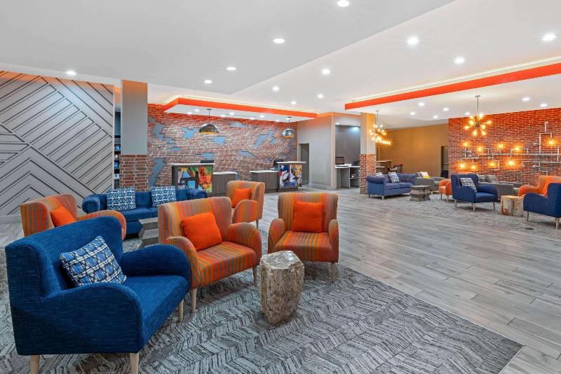 هتل Four Points By Sheraton Plano