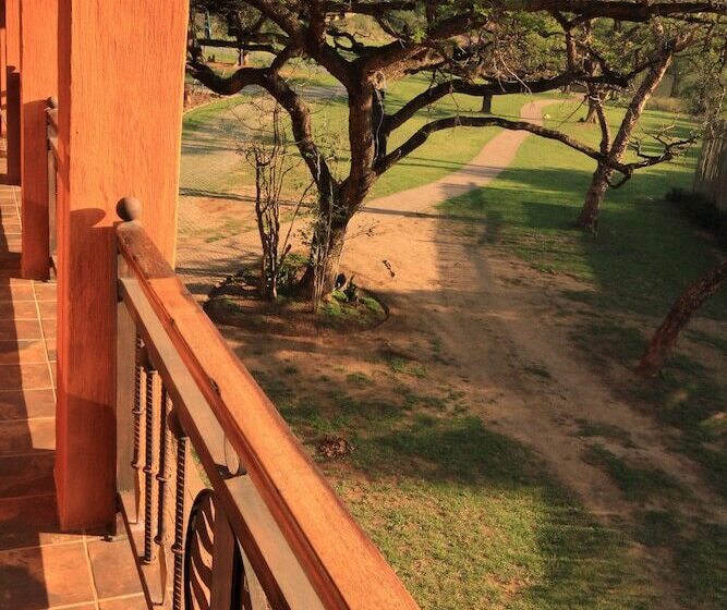 בית מלון כפרי Kwaggashoek Game Ranch