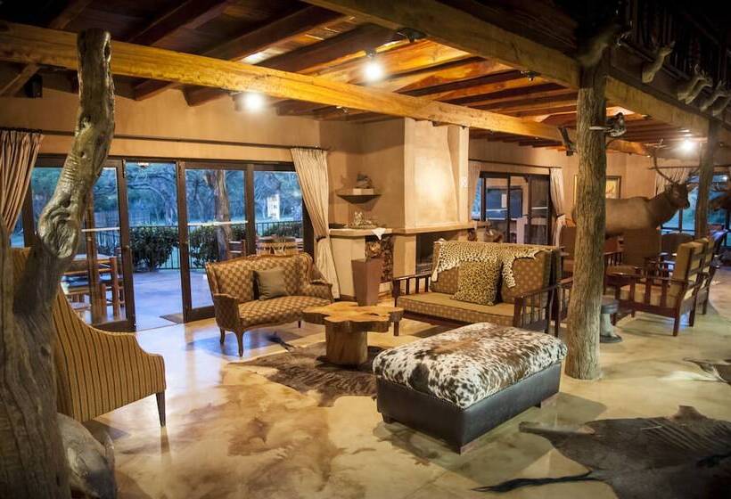 בית מלון כפרי Kwaggashoek Game Ranch