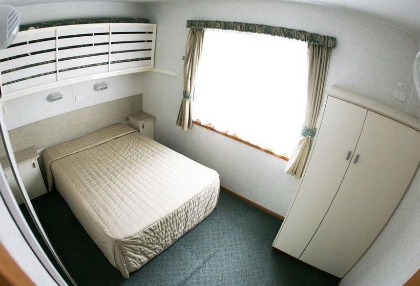 בית מלון כפרי Moama Riverside Holiday Park