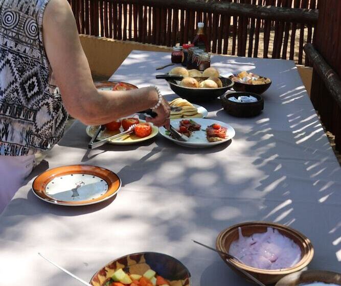 בית מלון כפרי Normann Safari Bush Lodge