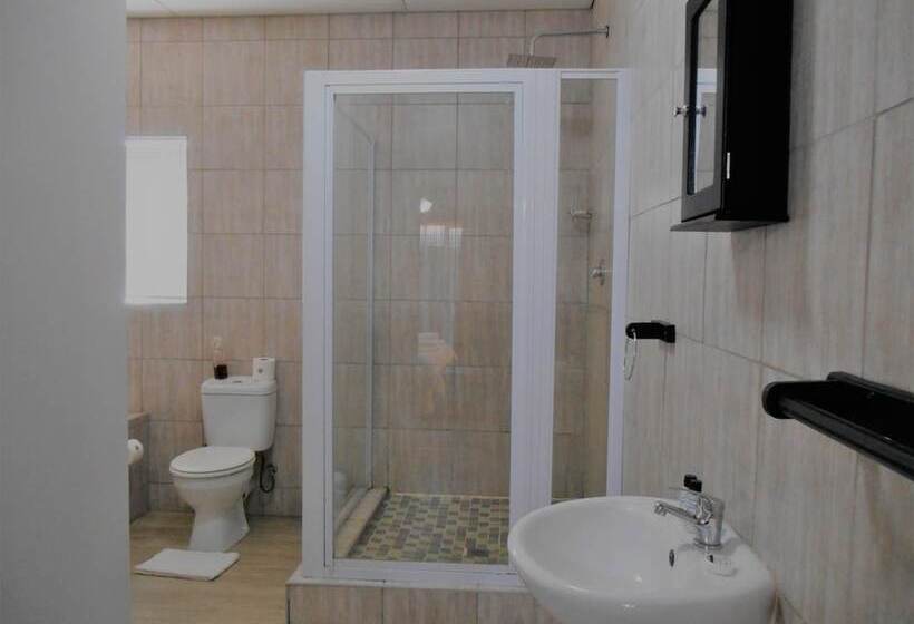 فندق Oakwood Lodge