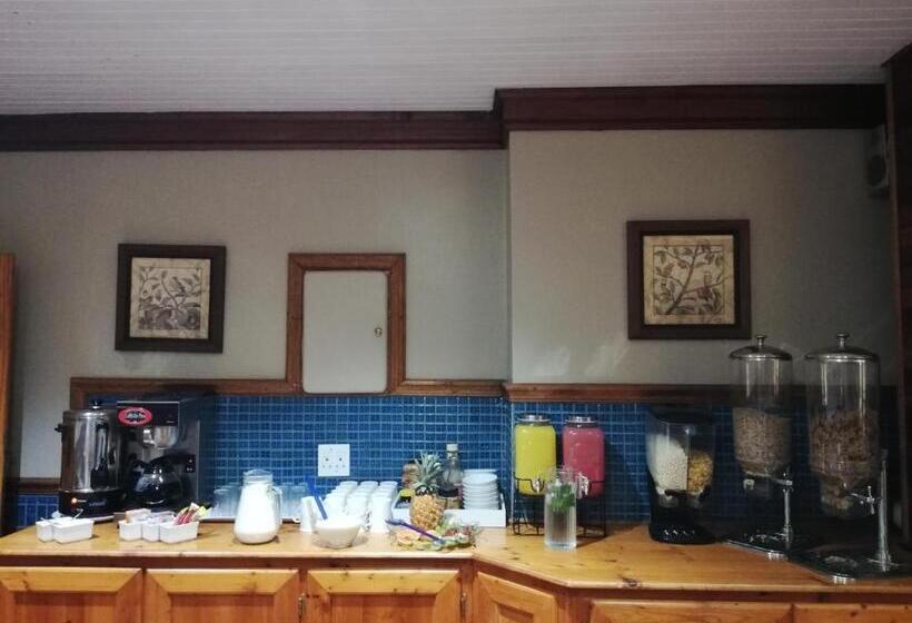 فندق Oakwood Lodge