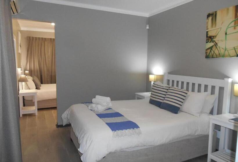 فندق Oakwood Lodge