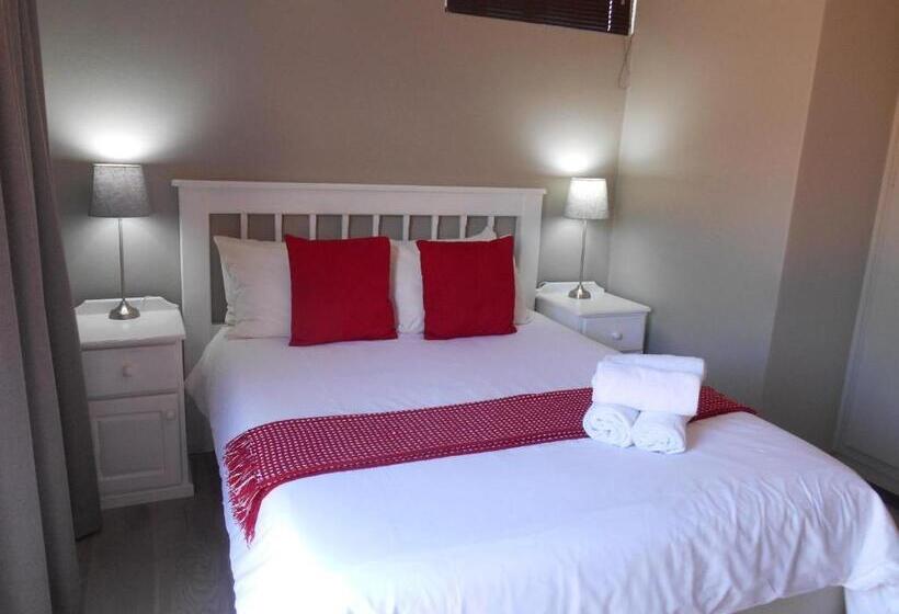 فندق Oakwood Lodge