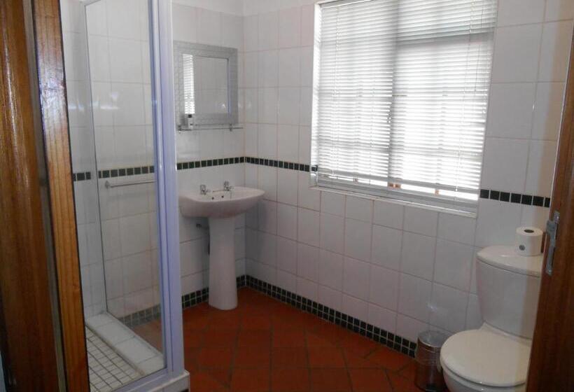 فندق Oakwood Lodge