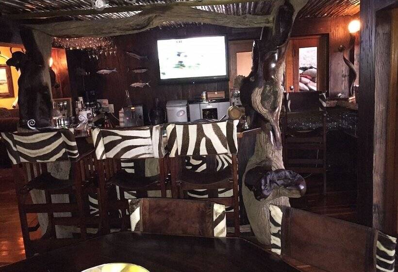 ホテル Phumelelo Lodge