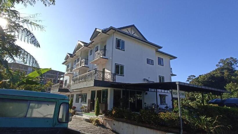 בית מלון כפרי Rovers Inn Guesthouse   Age 11 And Above Only