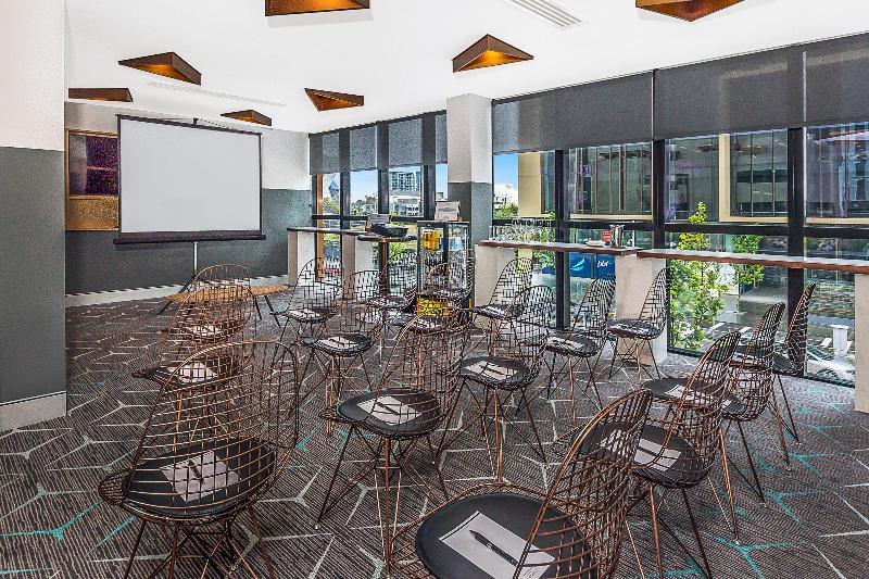 ホテル Rydges Perth Kings Square