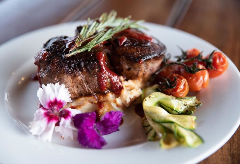 ホテル Sausage Tree Safari Camp