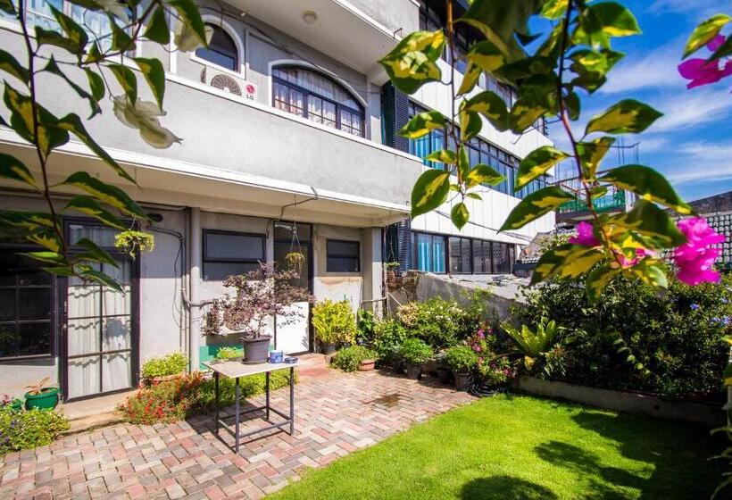 בית מלון כפרי Sevana City