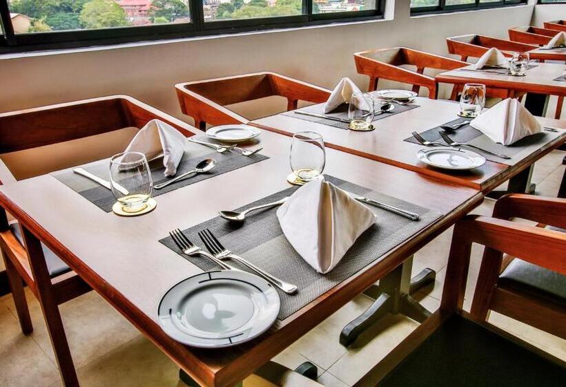 בית מלון כפרי Sevana City