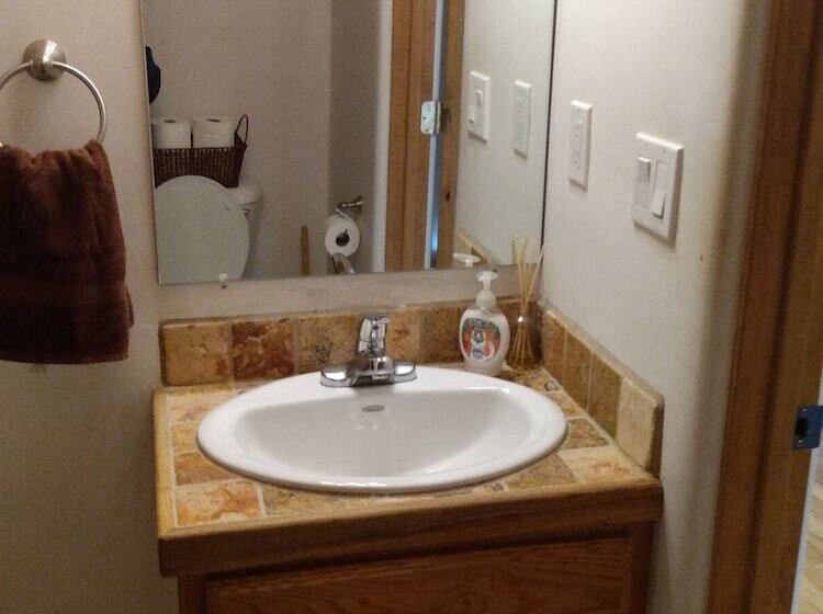 酒店 Shady Brook Inn And Resort