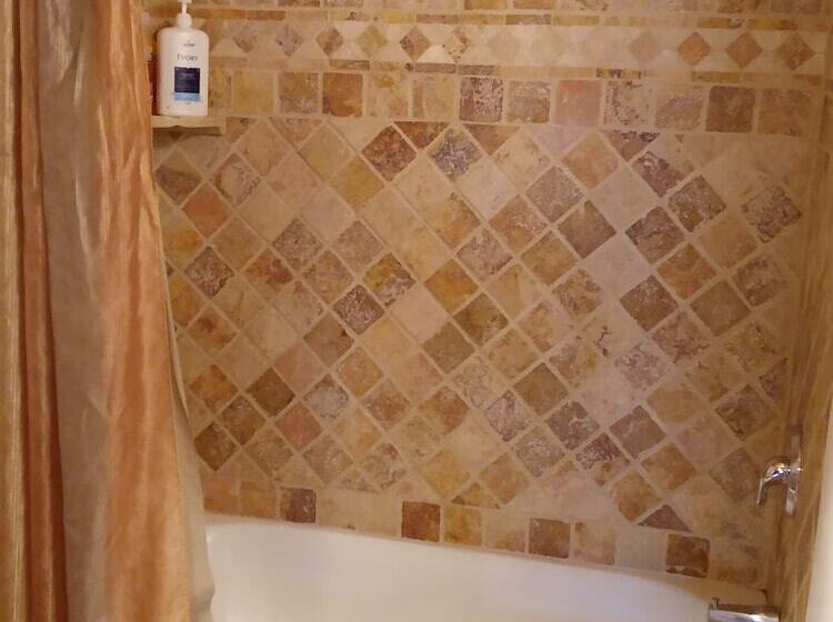 酒店 Shady Brook Inn And Resort