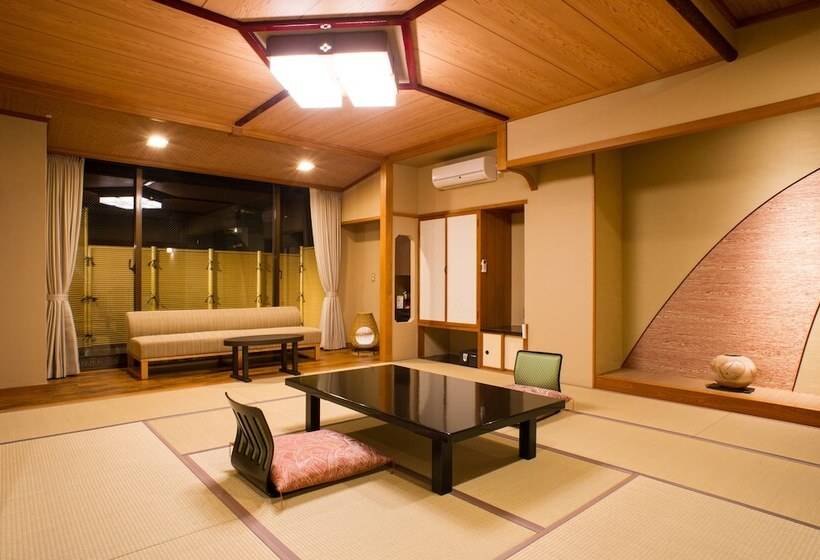 בית מלון כפרי Shinyu No Yado Sazana