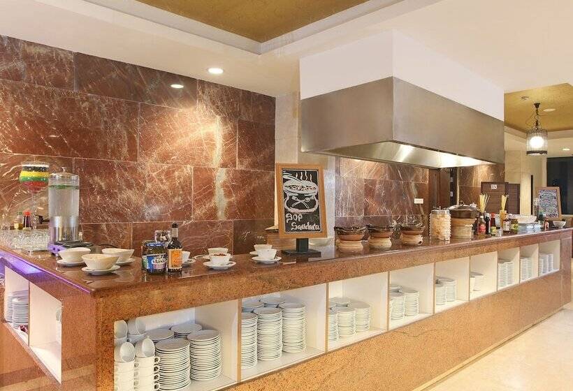 Swiss Belhotel Makassar