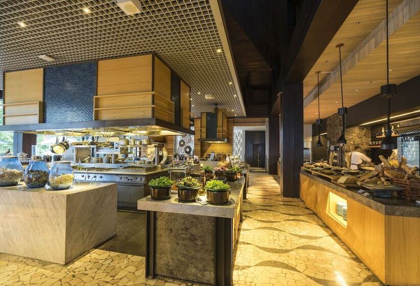 בית מלון כפרי The Anvaya Beach Resort  Bali