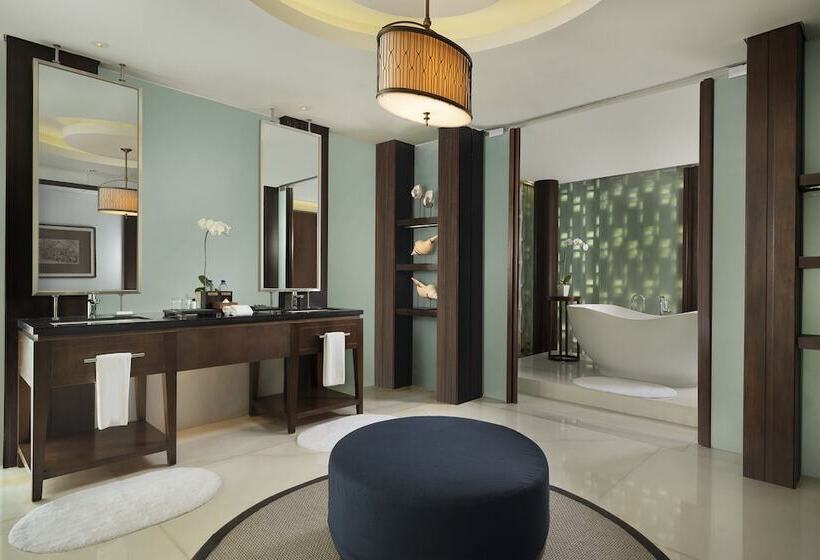 בית מלון כפרי The Anvaya Beach Resort  Bali