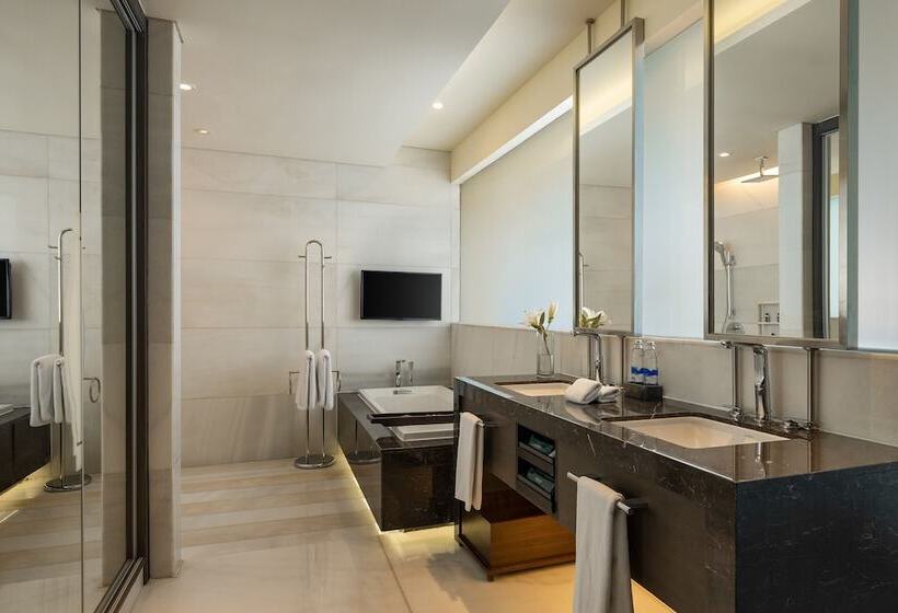 בית מלון כפרי The Anvaya Beach Resort  Bali