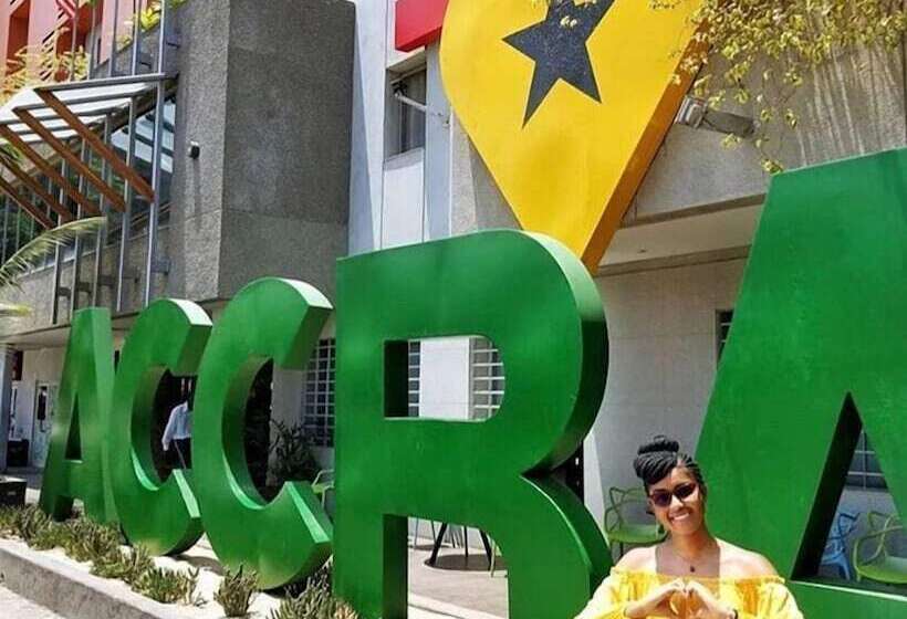 Urbano Hotel By Roots