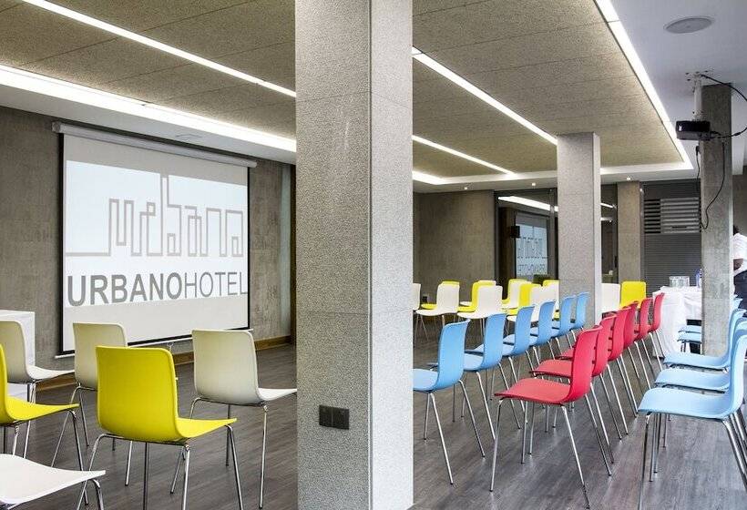 Urbano Hotel By Roots