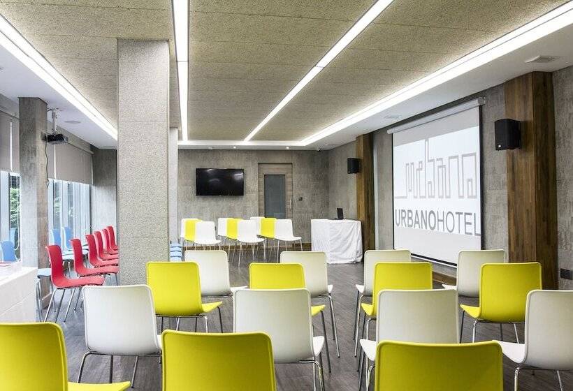 Urbano Hotel By Roots