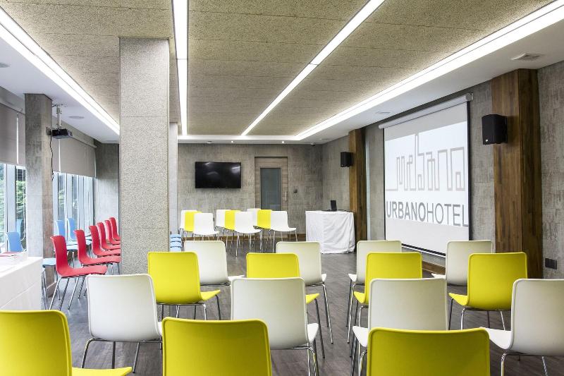 Urbano Hotel By Roots