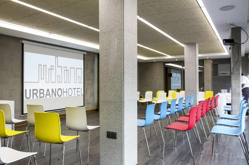 Urbano Hotel By Roots