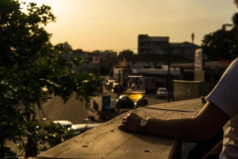 Urbano Hotel By Roots