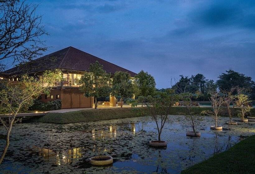 Отель Water Garden Sigiriya